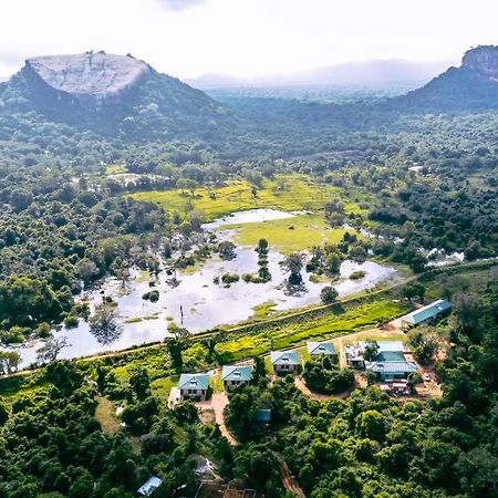 Sigiriya King'S Resort Eksteriør billede